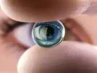 Kontaktinių lęšių nešiojimas, priežiūra ir sukeliamos nepageidaujamos reakcijos (skirta asmenims, nešiojantiems akinius ar kontaktinius lęšius)