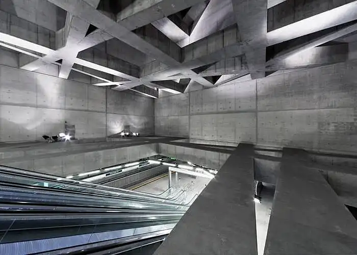 1. (Betonas)