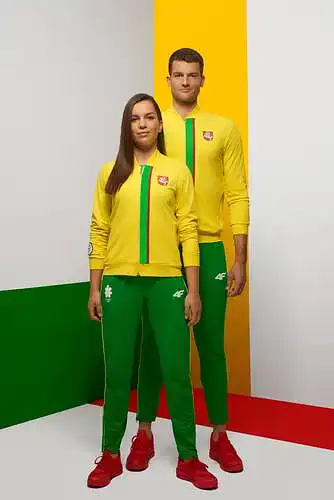 5. Kaip vertinate 2020 metų Tokijo Olimpinių žaidynių Lietuvos rinktinės pirmosios sportinės aprangos elementų visumą?