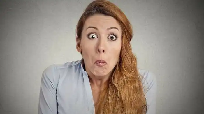 10. Kokius jausmus išgyvena ši moteris?