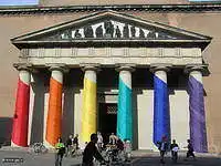Kaip vertinate homoseksualų norą Vilniuje gegužės 8dieną surengti gėjų paradą?