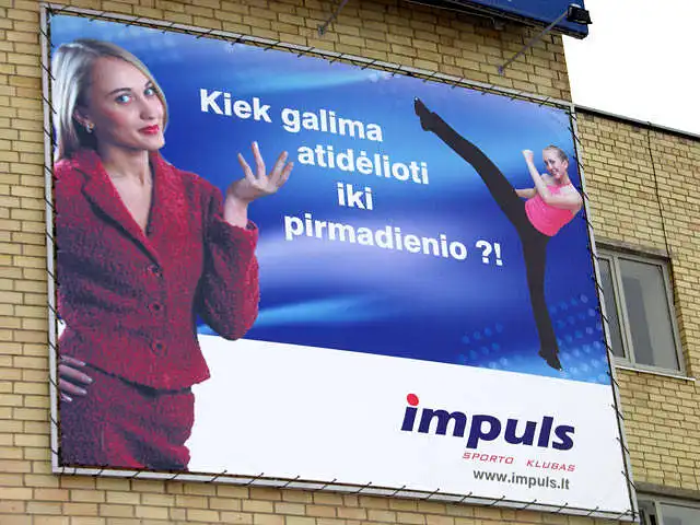 Į tentus