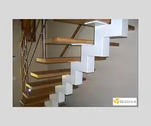 Kokius metalinės konstrukcijos laiptų tipus žinote?