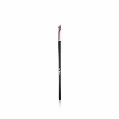 Nukirstu kampu eyeliner'io šepetėlį.