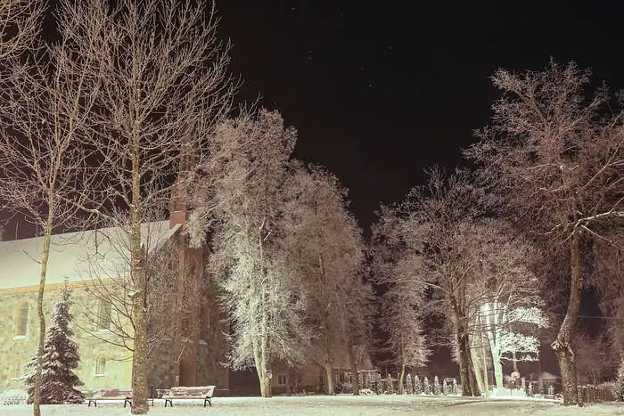 DOVILŲ BAŽNYČIOS FASADO APŠVIETIMAS - VIDAUS PATALPŲ ŠILDYMAS