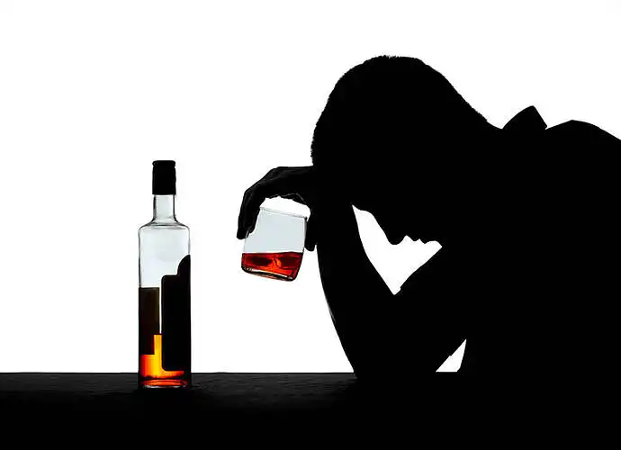 Visuomenės požiūris į socialinę problemą: alkoholizmą