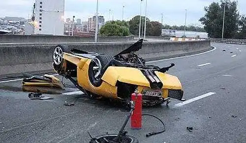 11.Koks automobilis jūms labiausiai patinka???