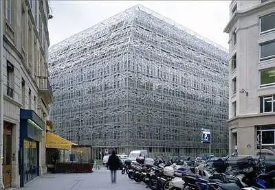 3. Įvertinkite pastato fasadą.