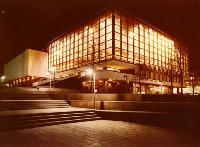 Lietuvos nacionalinio operos ir baleto teatro auditorijos plėtra
