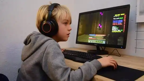 Ar esate vaizdo pamokos metu žaidęs kompiuterinius žaidimus?