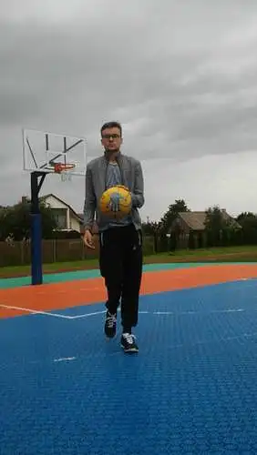 2. Kokia sporto šaka jums labiausiai patinka?