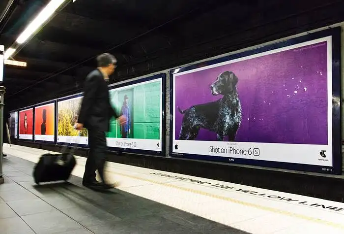 Ar esate matę šią prekės ženklo "Apple" partizaninio marketingo reklaminę kampaniją? (Nr. 3)