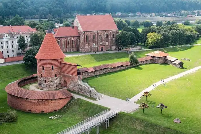 Populiariausi turistų lankomi objektai Lietuvoje