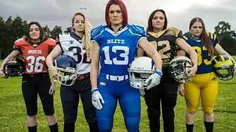 14. Ką manote apie moterį, kuri sportuoja ir dėvi Amerikietiško futbolo apsaugas? 