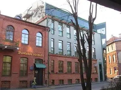 10. Įvertinkite pastato fasadą.