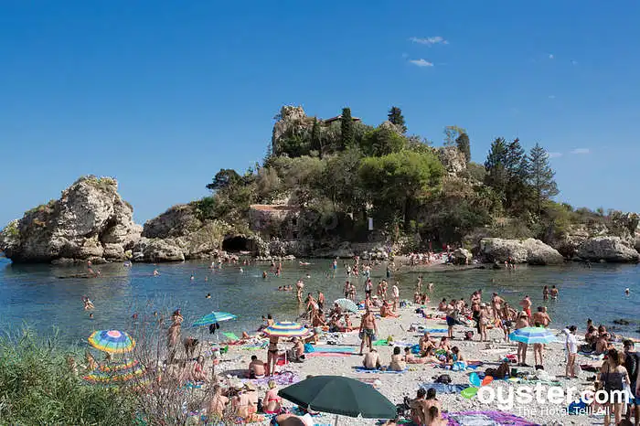6. Įsivaizduokite, kad išsinuomavote viešbučio kambarį su 5-ame klausime reklamuojamu paplūdimiu. Atvykimo dieną jūs pamatote paplūdimio vaizdą. Įvertinkite pateiktus teiginius susijusius su žemiau esančia nuotrauka (1 - visiškai nesutinku, 7 - visiškai sutinku):