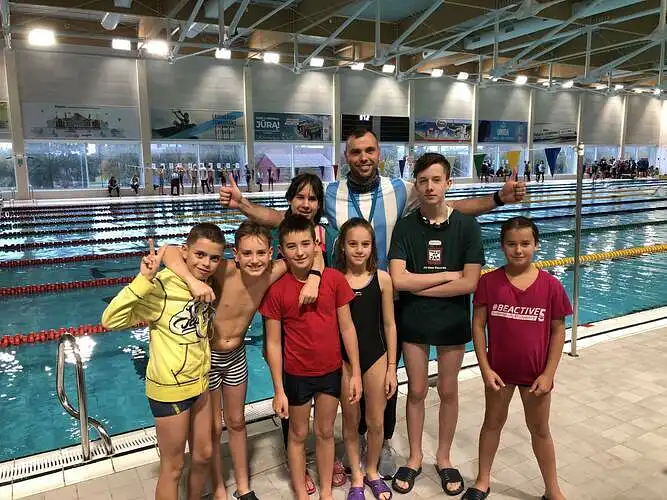 TĖVŲ ĮSITRAUKIMAS Į JAUNŲJŲ PLAUKIKŲ SPORTINĘ VEIKLĄ