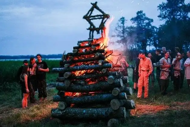 Senosios ir jaunosios kartos tradicinių švenčių samprata