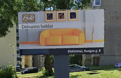 Apačioje pateiktas „Deinavos Baldų“ reklaminis stendas. Kaip vertinate šį reklaminį stendą? Ar manote, jog šis stendas priverstų Jus susidomėti prekiniu ženklu bei jo prekėmis?