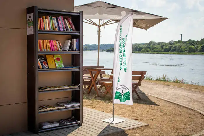 Įvertinkite šiuos teiginius apie vasaros metu bibliotekos teikiamą paslaugą - veikiančias paplūdimio bibliotekas/skaityklas Lampėdžiuose ir Panemunėje  (kuriose galima rasti knygų, žurnalų, stalo žaidimų):