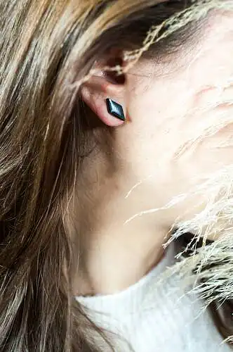 5. Do you like these earrings?