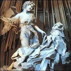 13. Kuris skultorius sukūrė šią „Šv. Teresos iš Avila ekstazės“ skulptūrą?